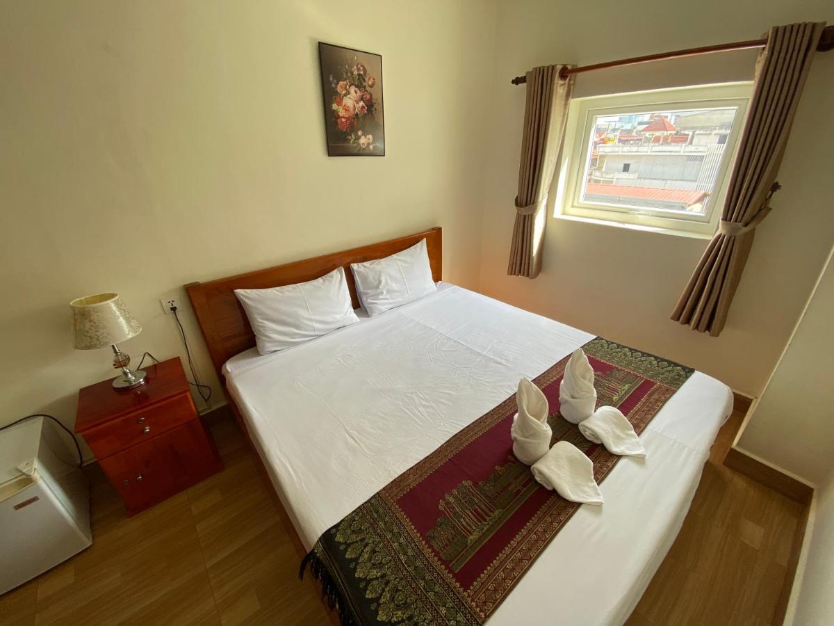 Phnom Penh Le Vincent Hotel Exterior photo