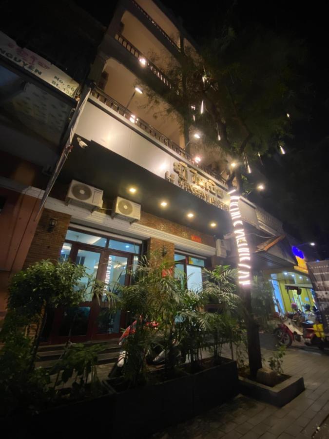 Phnom Penh Le Vincent Hotel Exterior photo