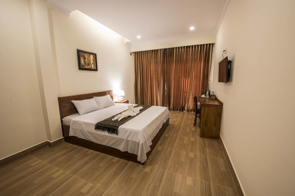 Phnom Penh Le Vincent Hotel Exterior photo